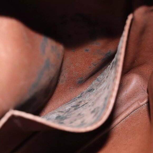 LOUIS VUITTON Monogram Compiegne 28 Clutch Bag - Picture 13 of 15